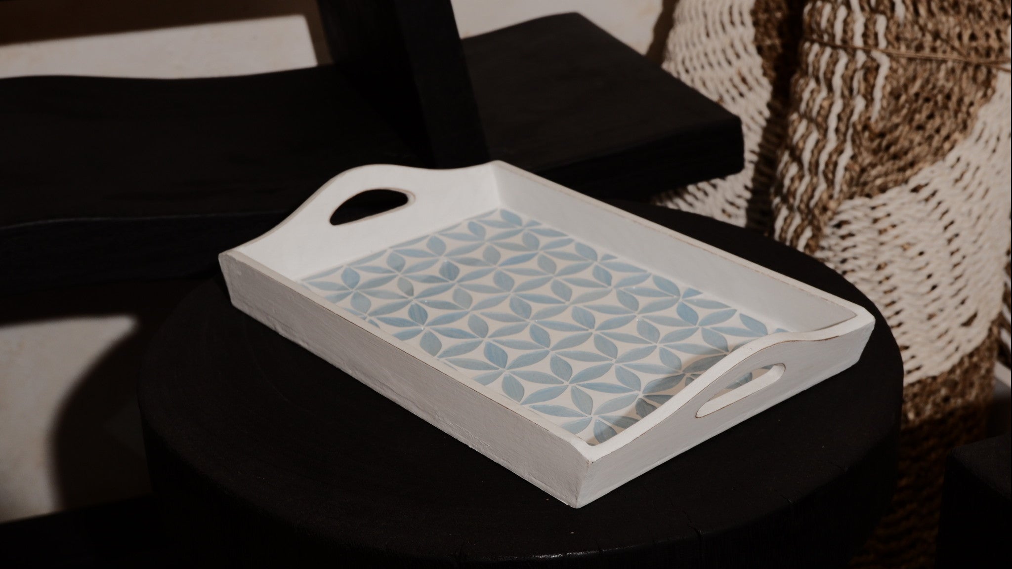 Kawung Blue White Floral Wooden Decorative Serving Tray with Handle