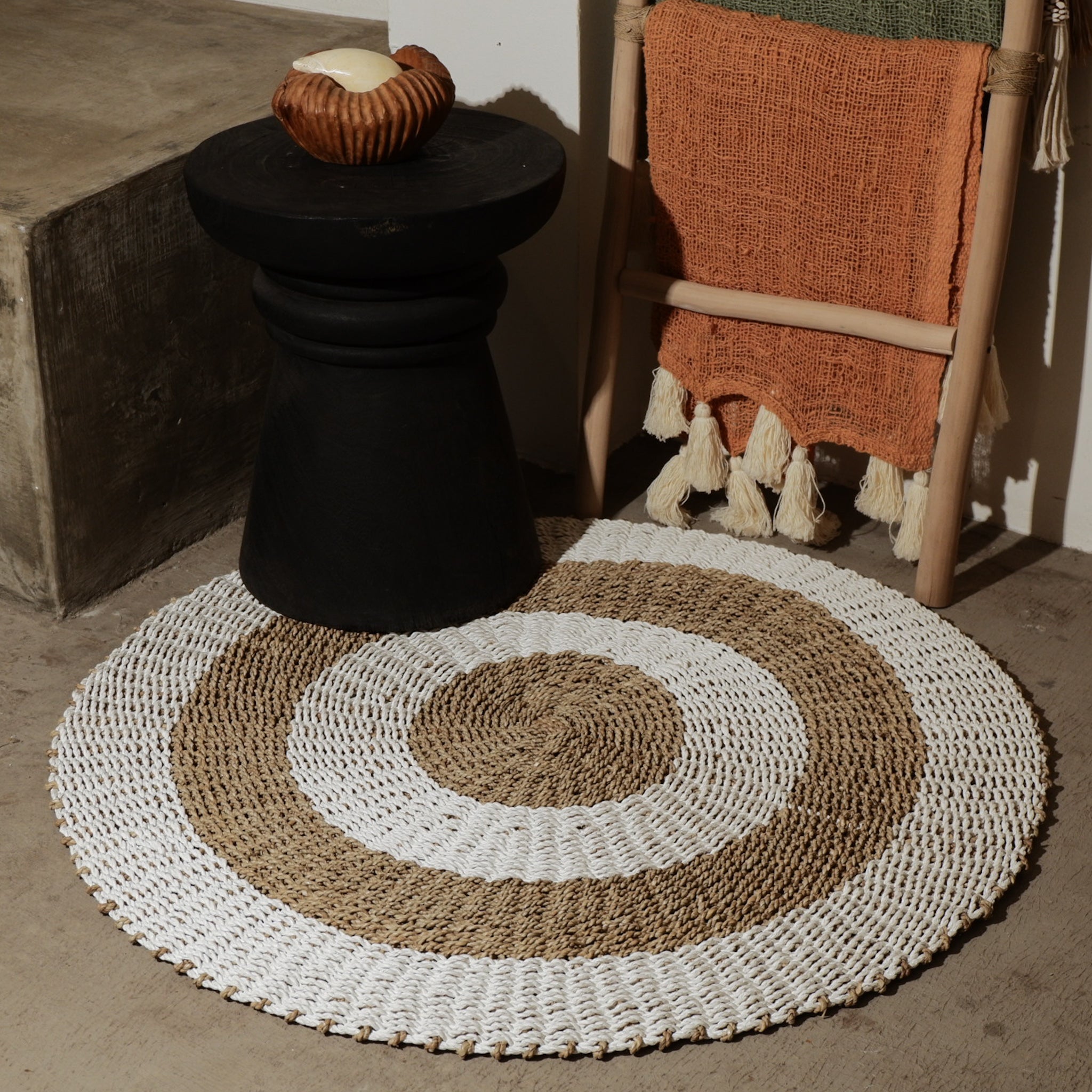 Natural Round Rug 100 × 100 cm