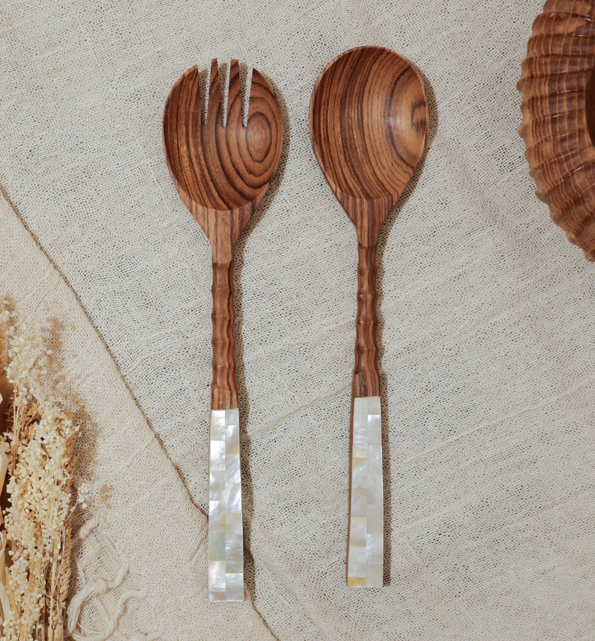 Wooden Salad Mixer with Shells