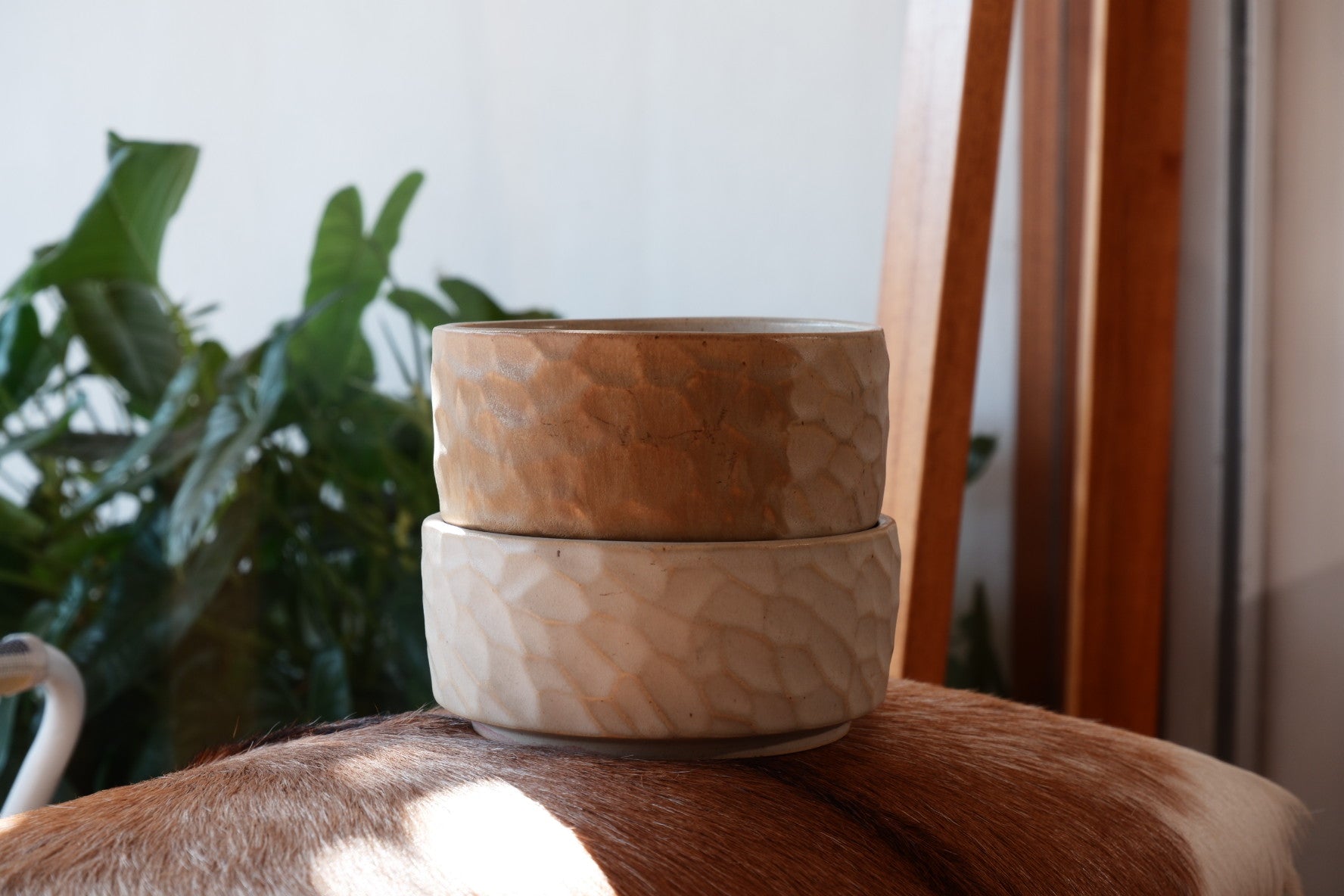 Ceramic Round Bowl with Curved