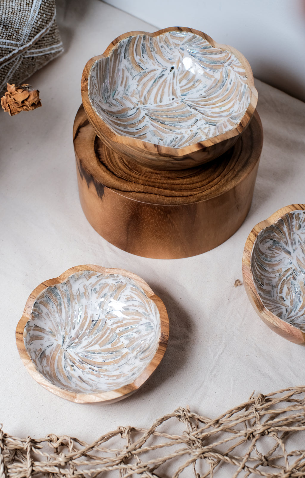 Beige Wooden Teak Flower Bowl With Sea Shells inlay