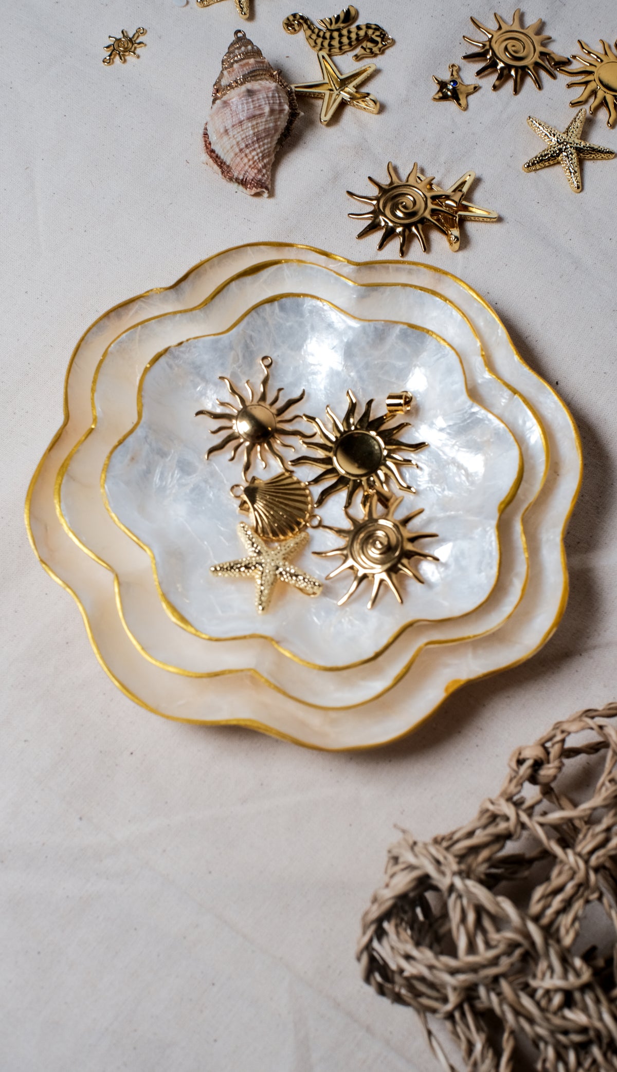 Flowers Shells Jewelry Tray