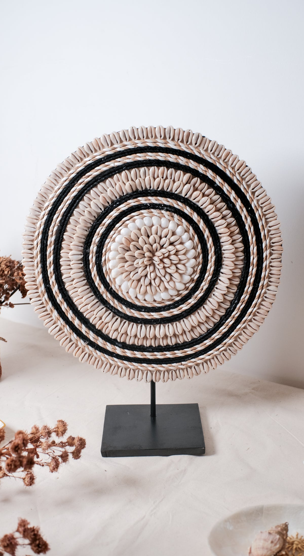 Bandini Sea Shell Standing Table Decoration