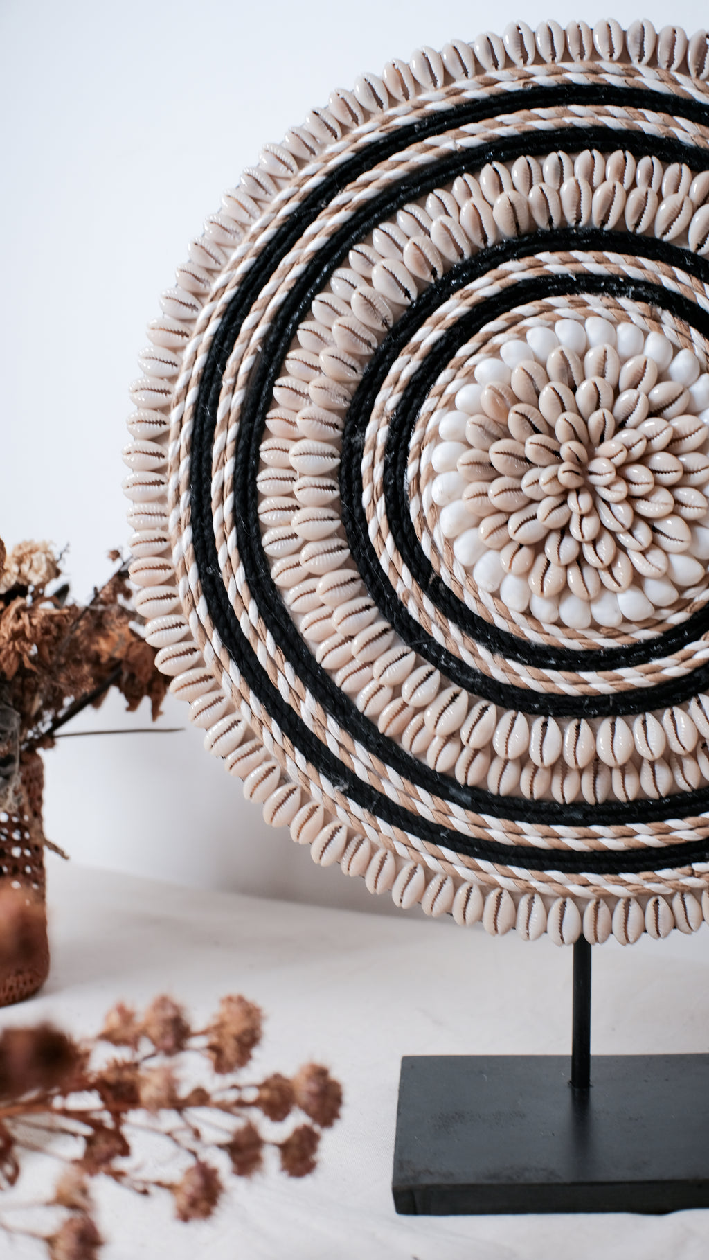 Bandini Sea Shell Standing Table Decoration