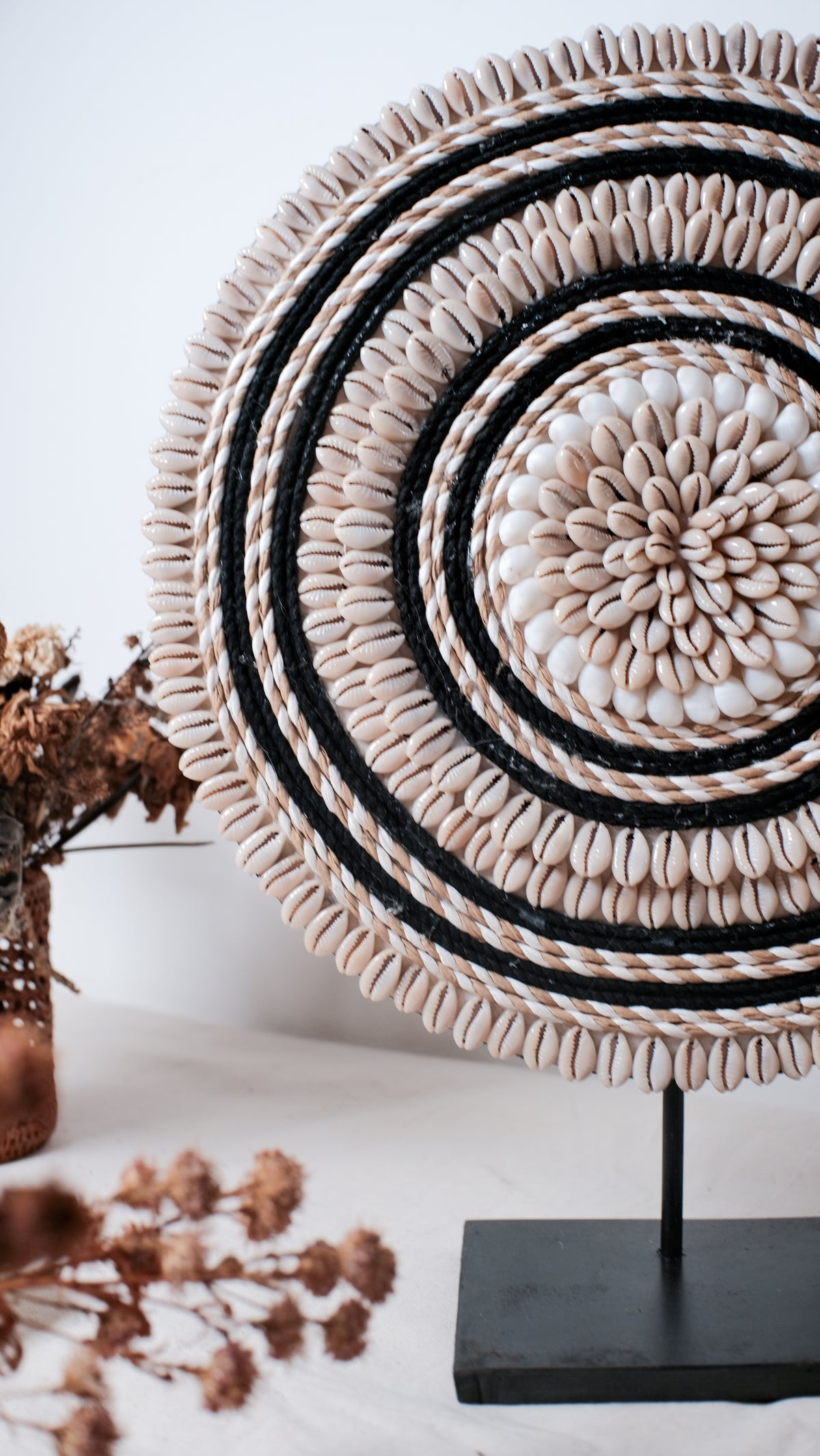 Bandini Sea Shell Standing Table Decoration