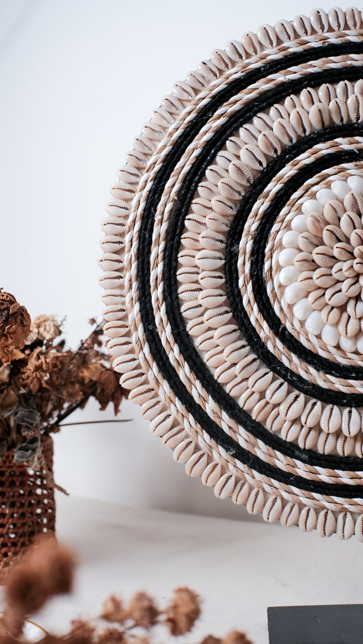 Bandini Sea Shell Standing Table Decoration
