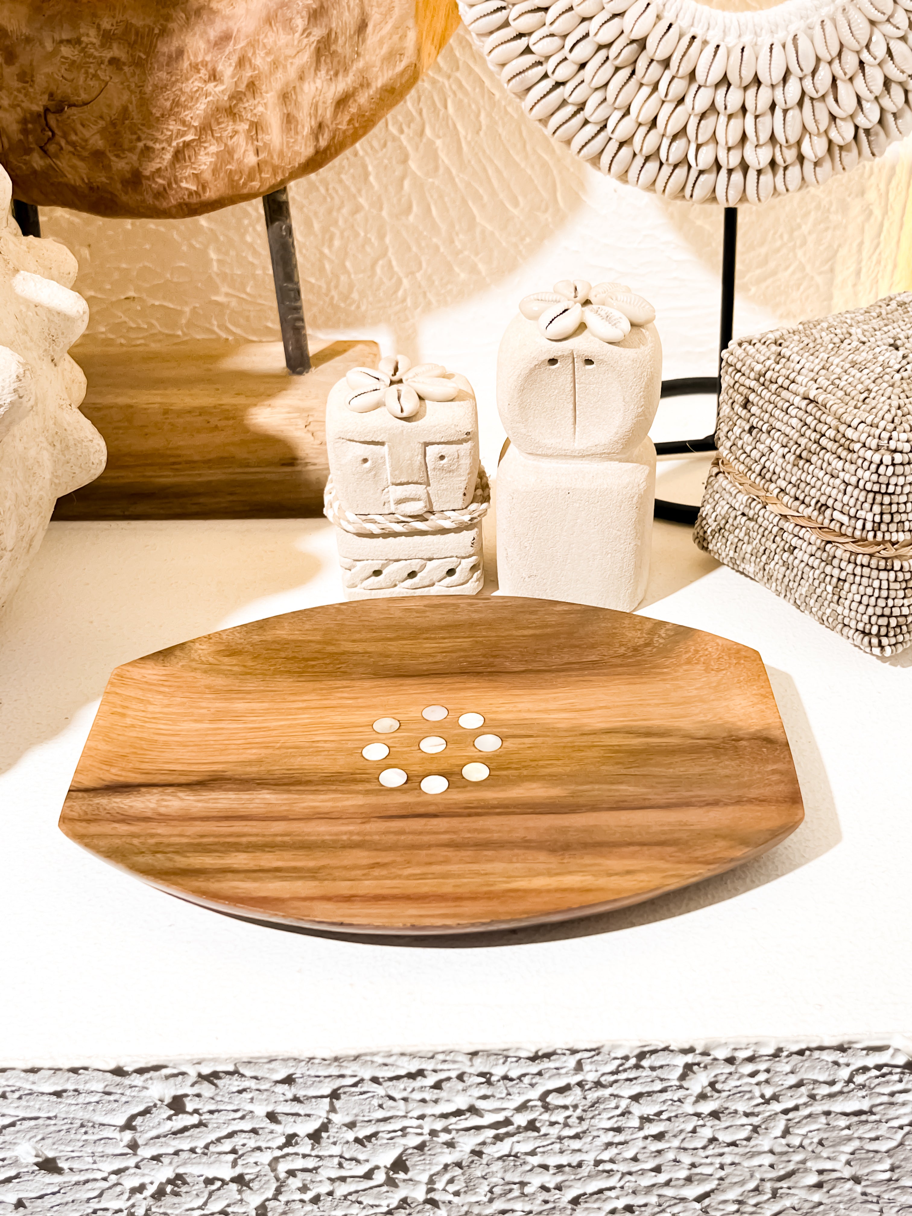 Danira Wooden Plate Serving Tray with Sea Shells