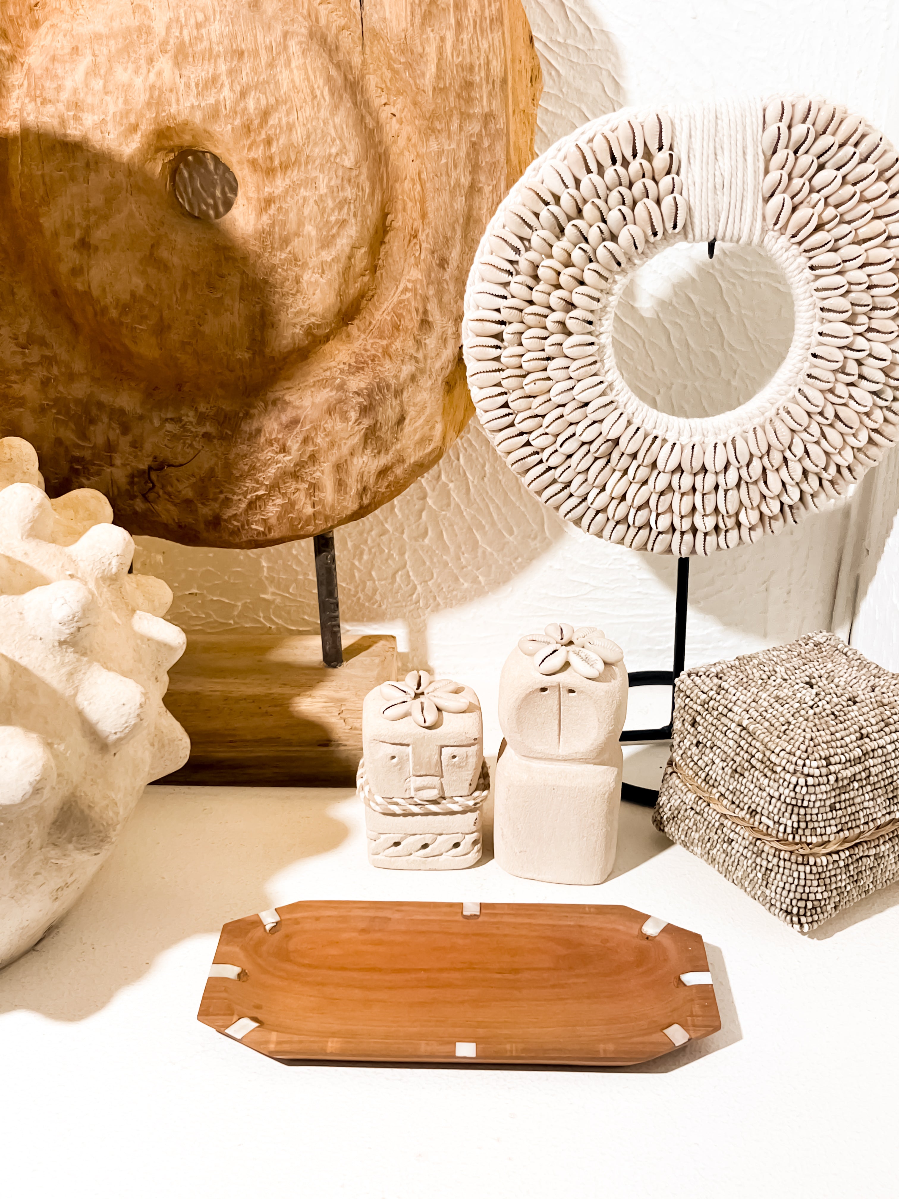 Chizu Wooden Decorative Tray with Sea Shells