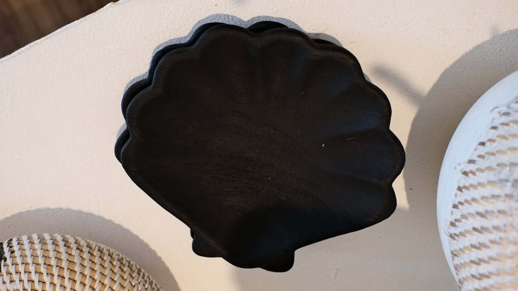 Black Shells Wooden Teak Plate - Yakisagi Finish