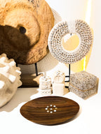 Daimi Oval Wooden Plate with Sea Shells