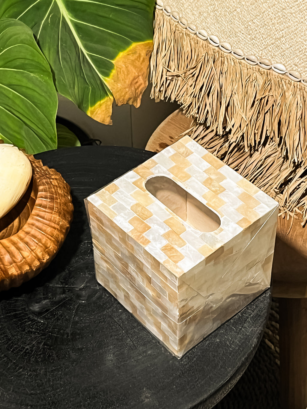 Moa Square Tissue Box with Shells Mosaic Pattern