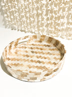 Shells Round Tray With Handle
