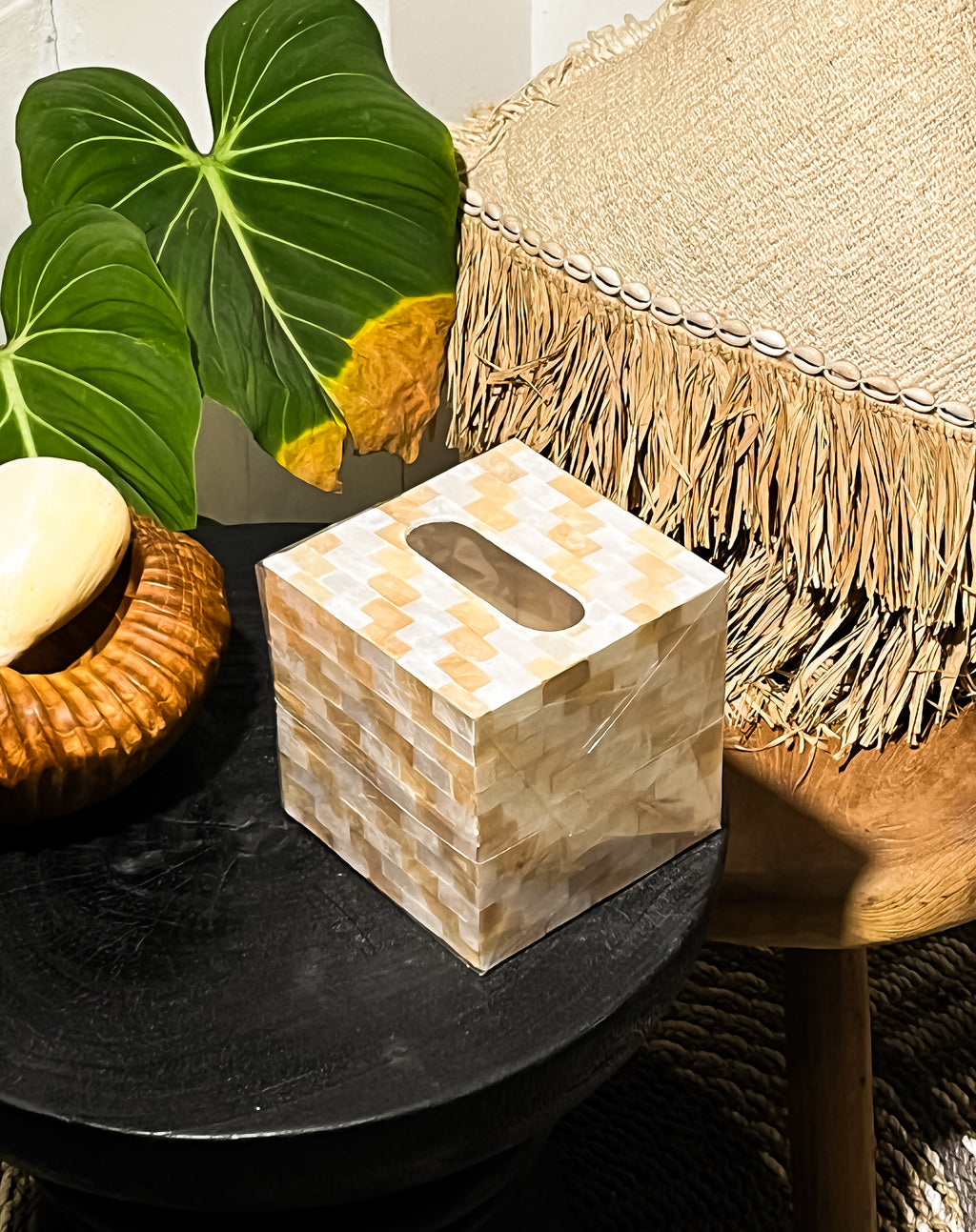 Moa Square Tissue Box with Shells Mosaic Pattern