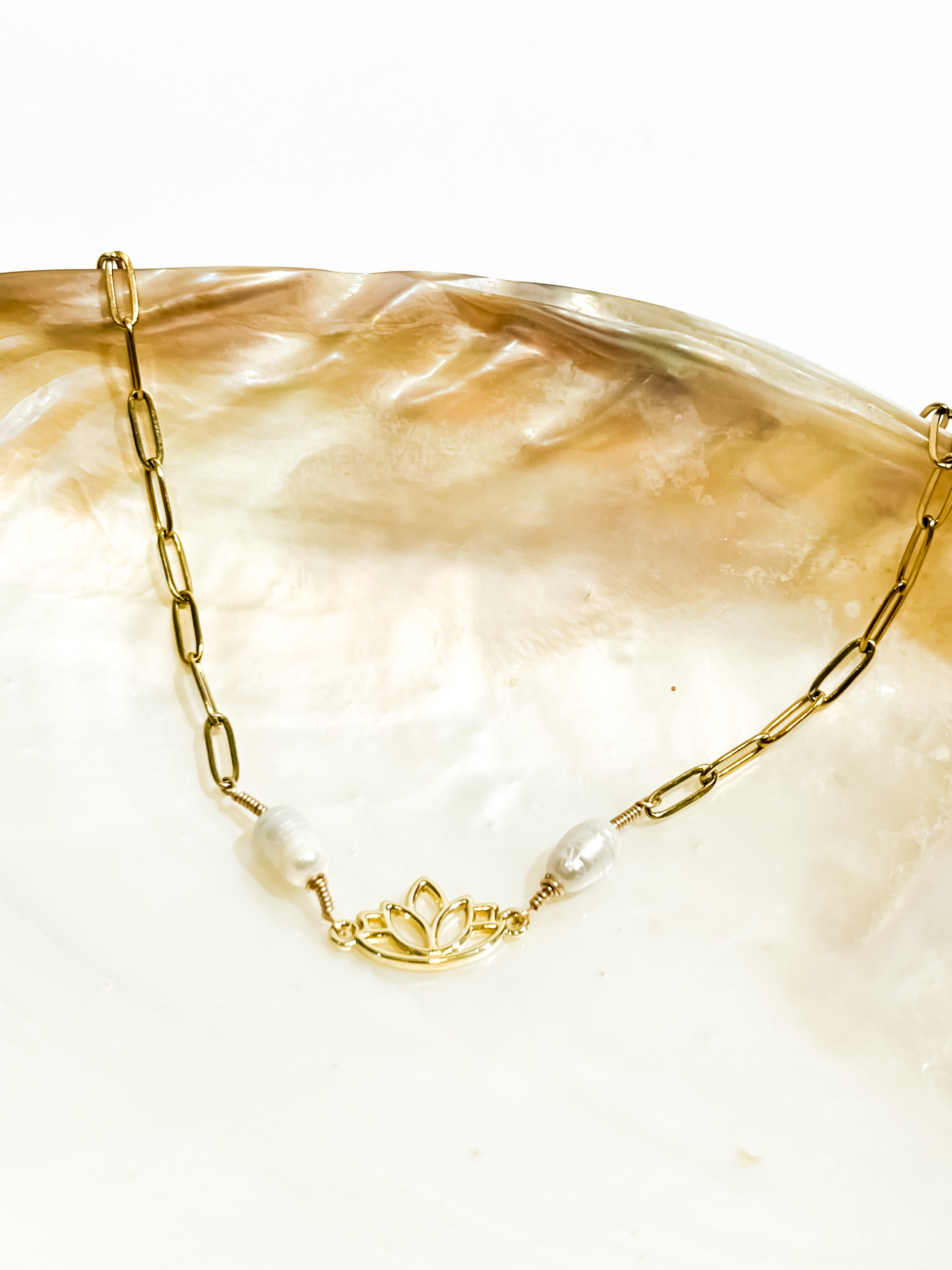 Lotus bracelet with fresh water pearl