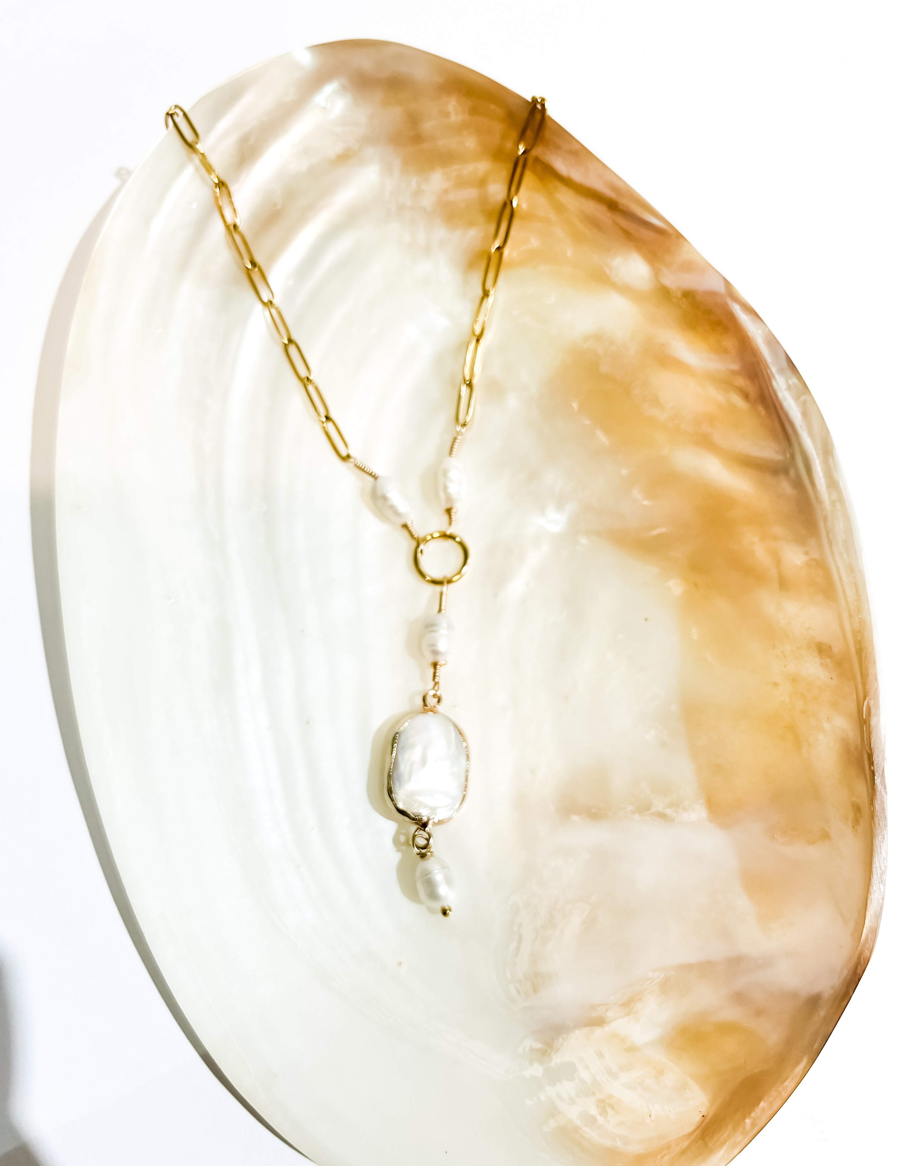 Kora Barouqe Pearl Necklace With Stainless Steel