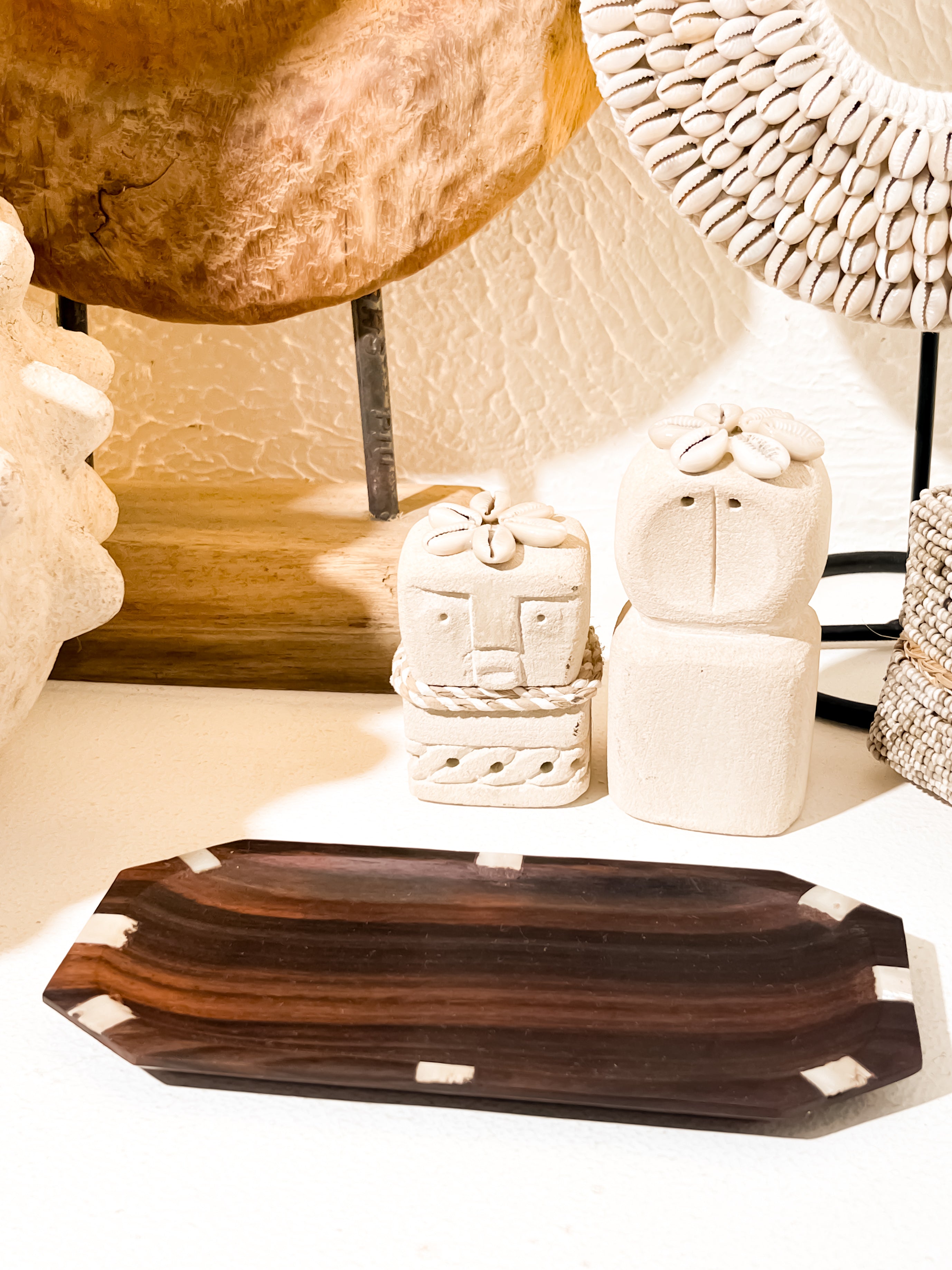 Chizu Wooden Decorative Tray with Sea Shells