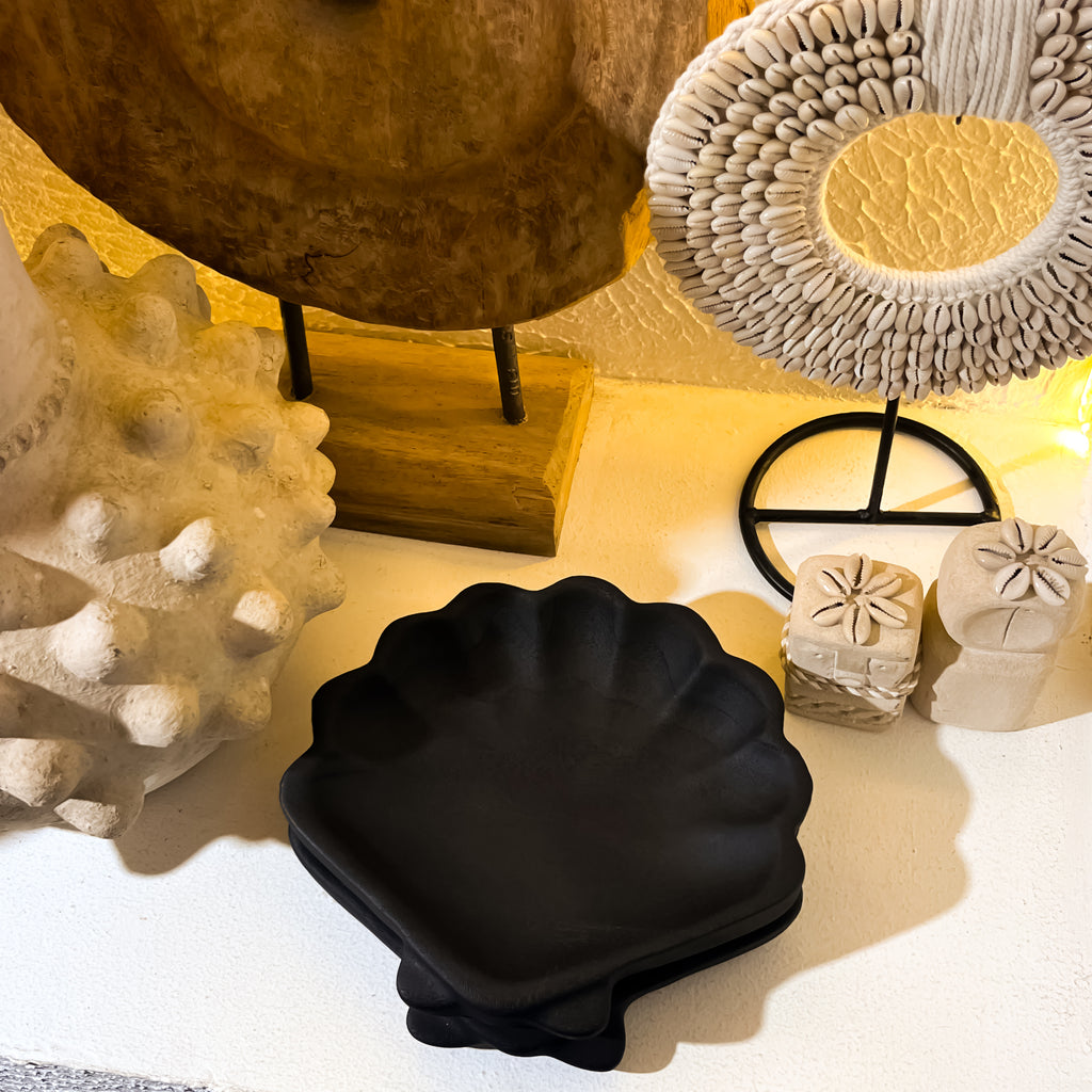 Black Shells Wooden Teak Plate - Yakisagi Finish