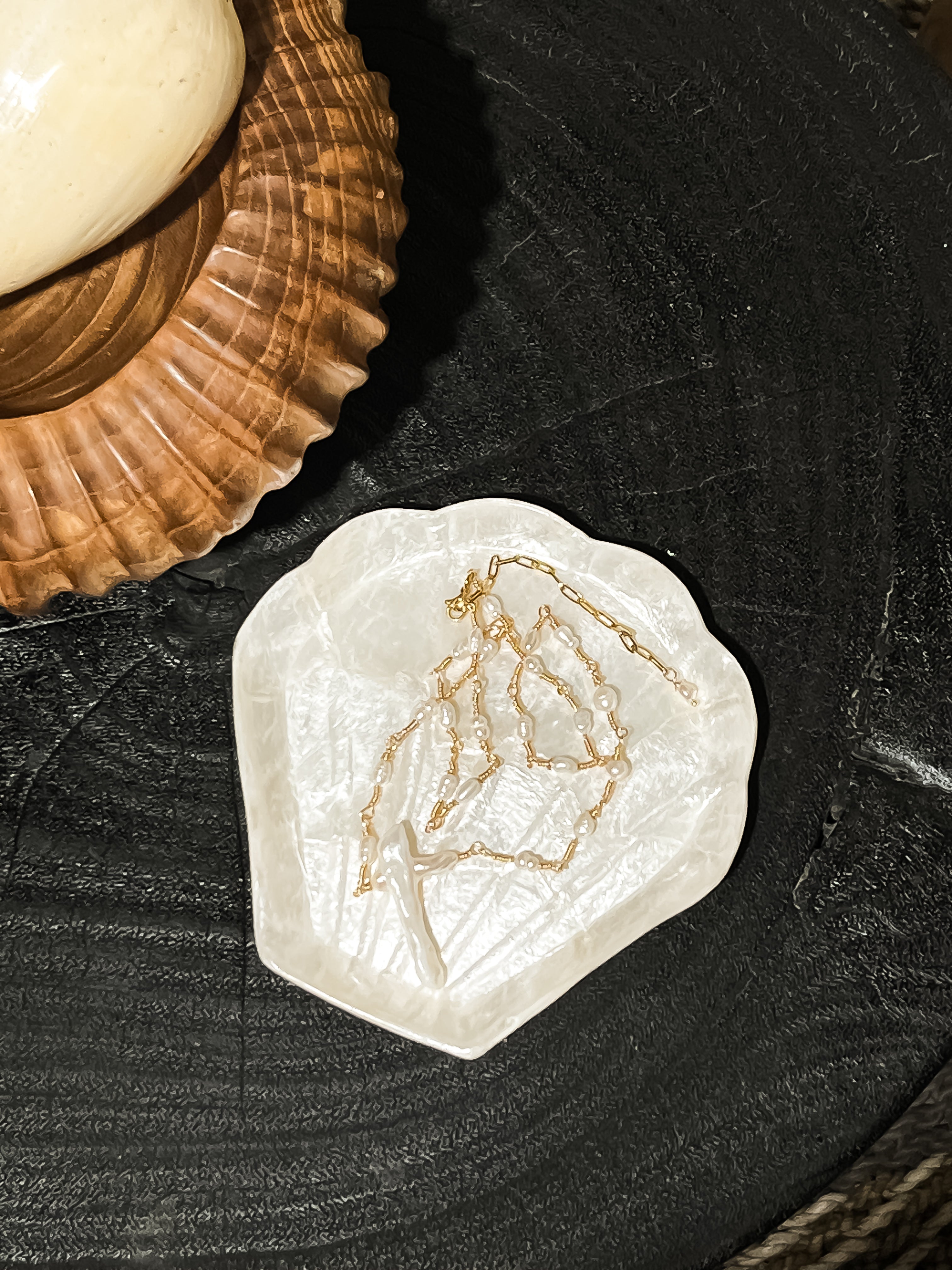 Small shells jewelry tray