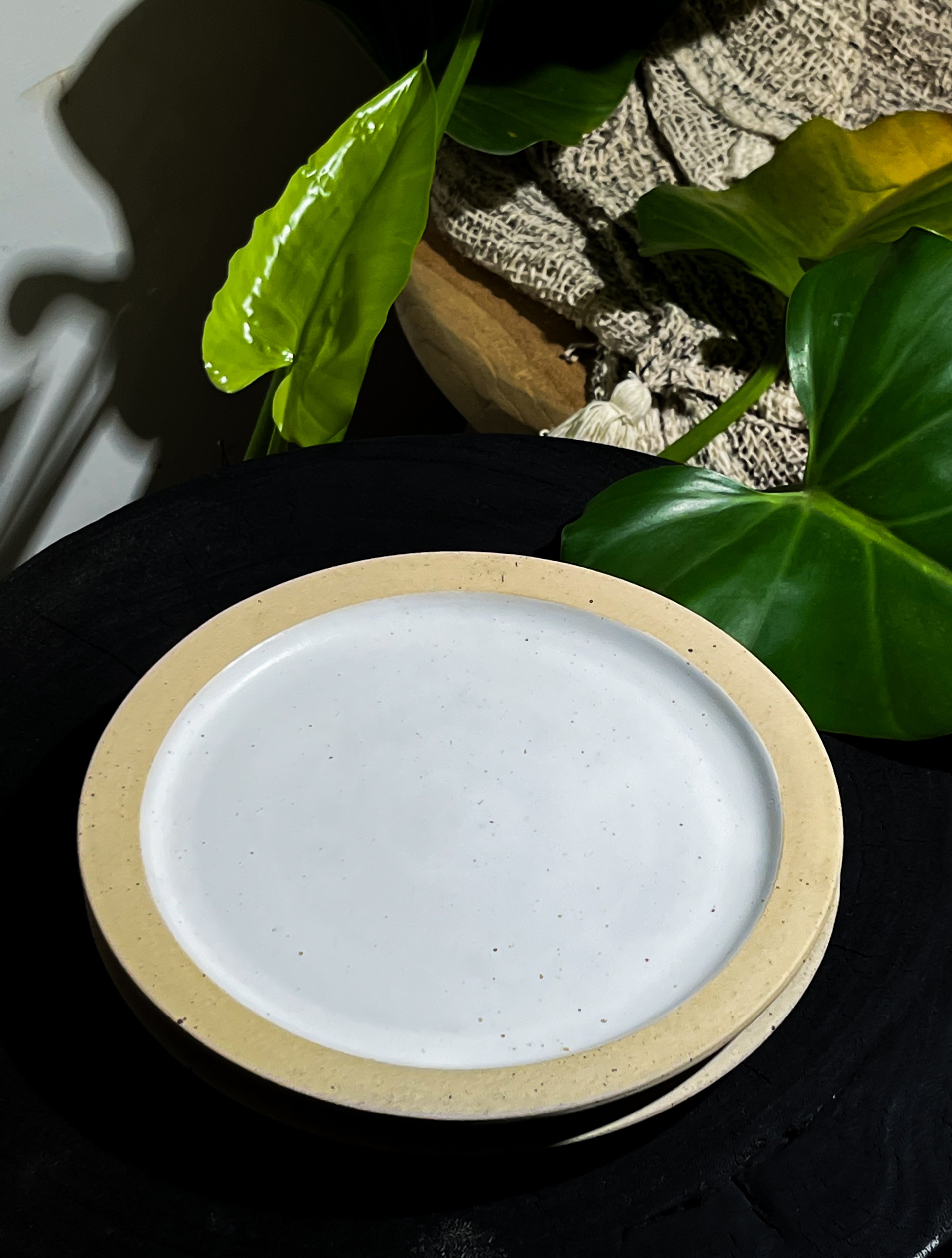 Ceramic Plate Round with Beige List