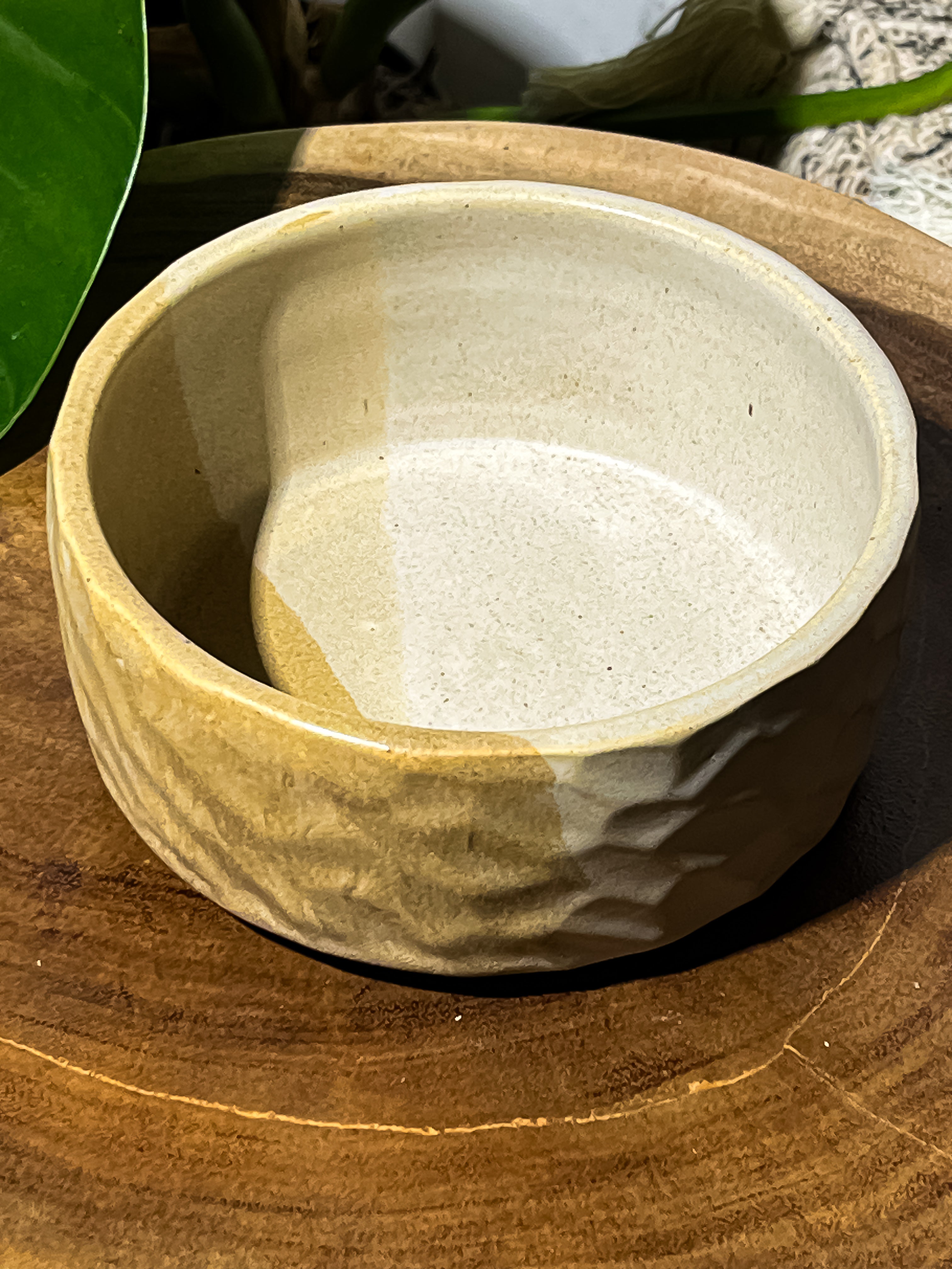 Ceramic Round Bowl with Curved