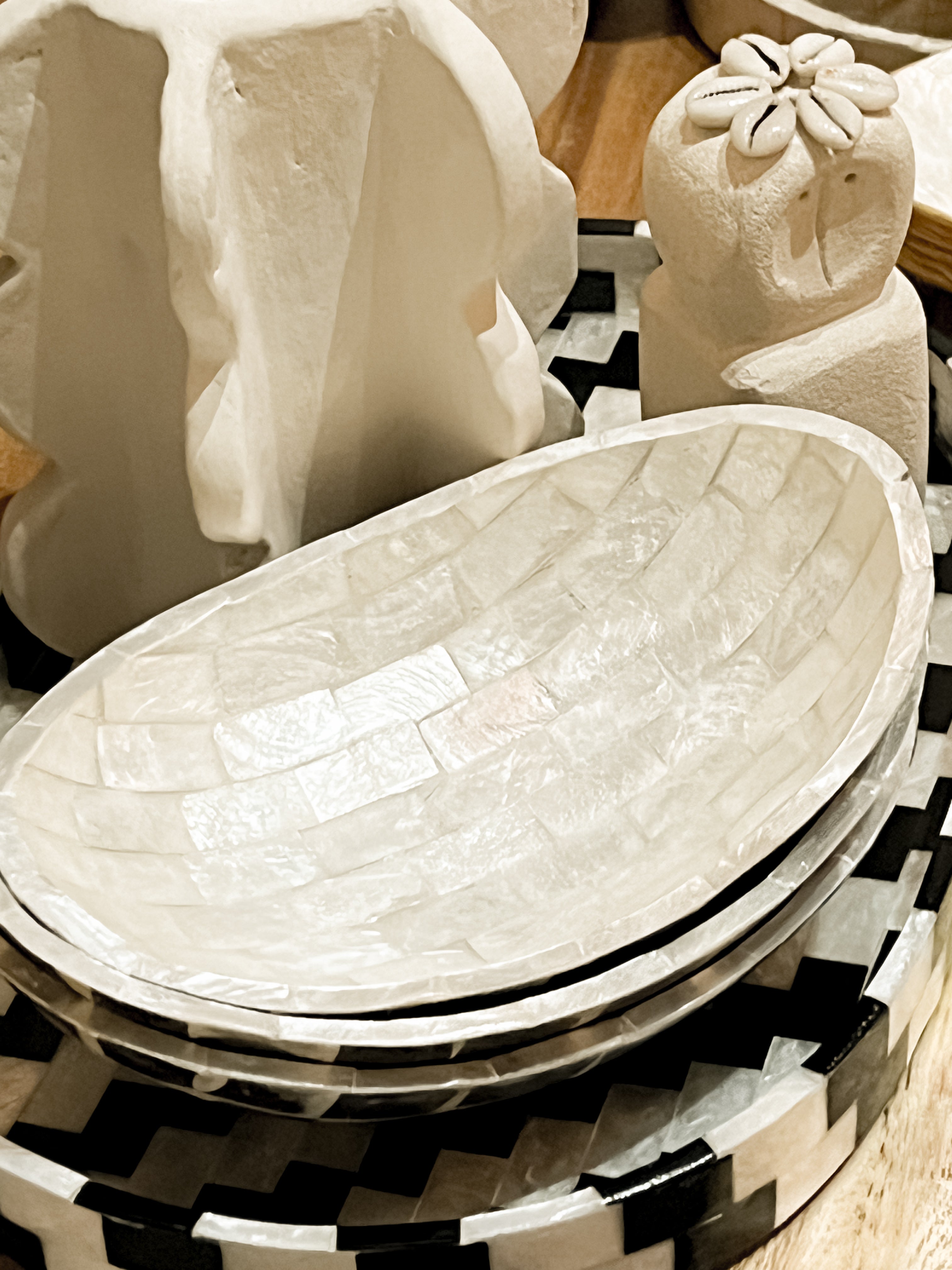 Decorative medium oval shells bowl with coconut shells